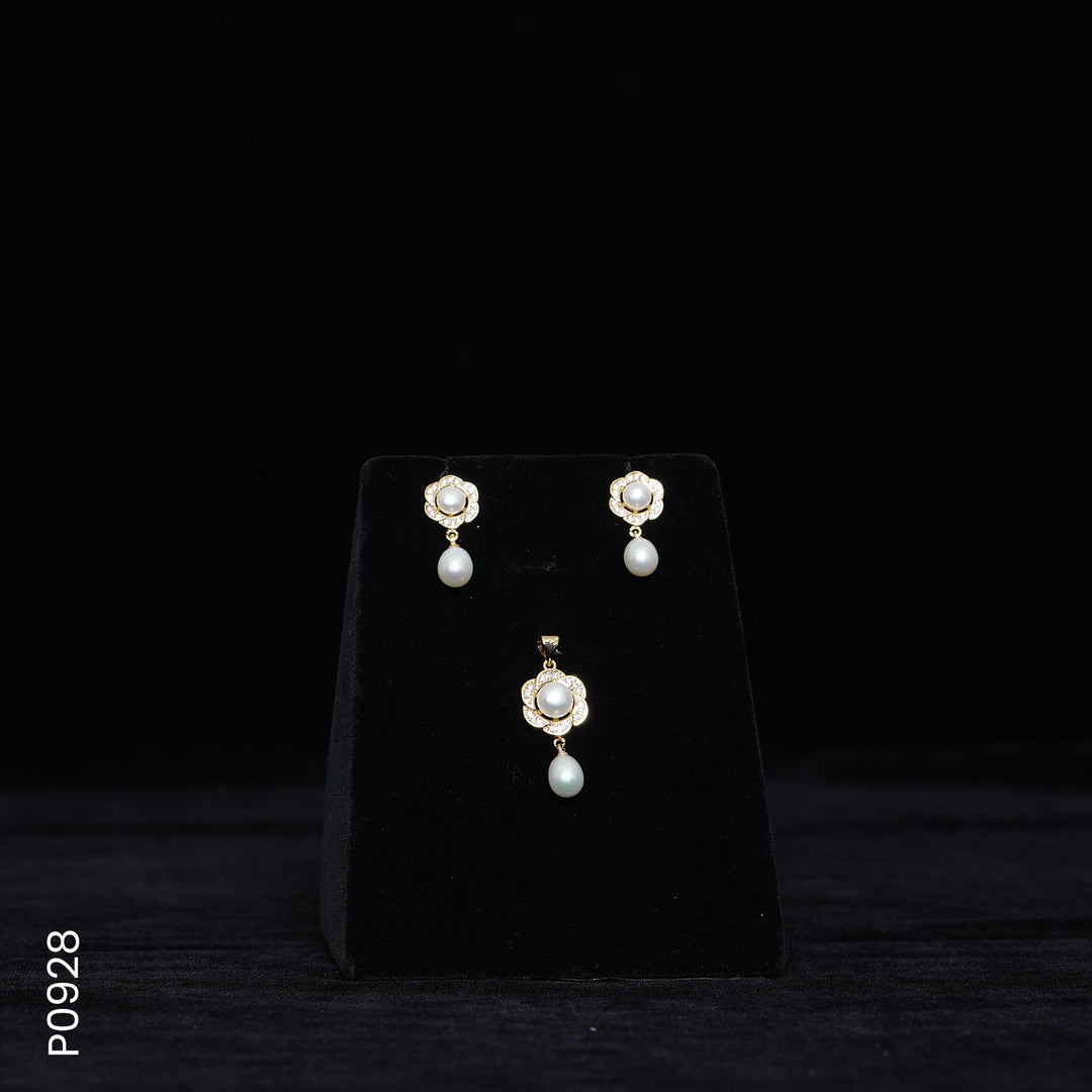 ALLOY GOLD PLATED PEARL TOP+PENDENT SET WITH CZ (P0928)
