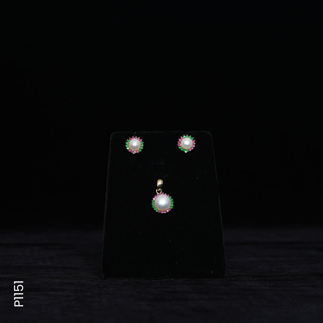 ALLOY GOLD PLATED PEARL TOP+PENDENT SET WITH RED & GREEN COLOUR STONES (P1151)